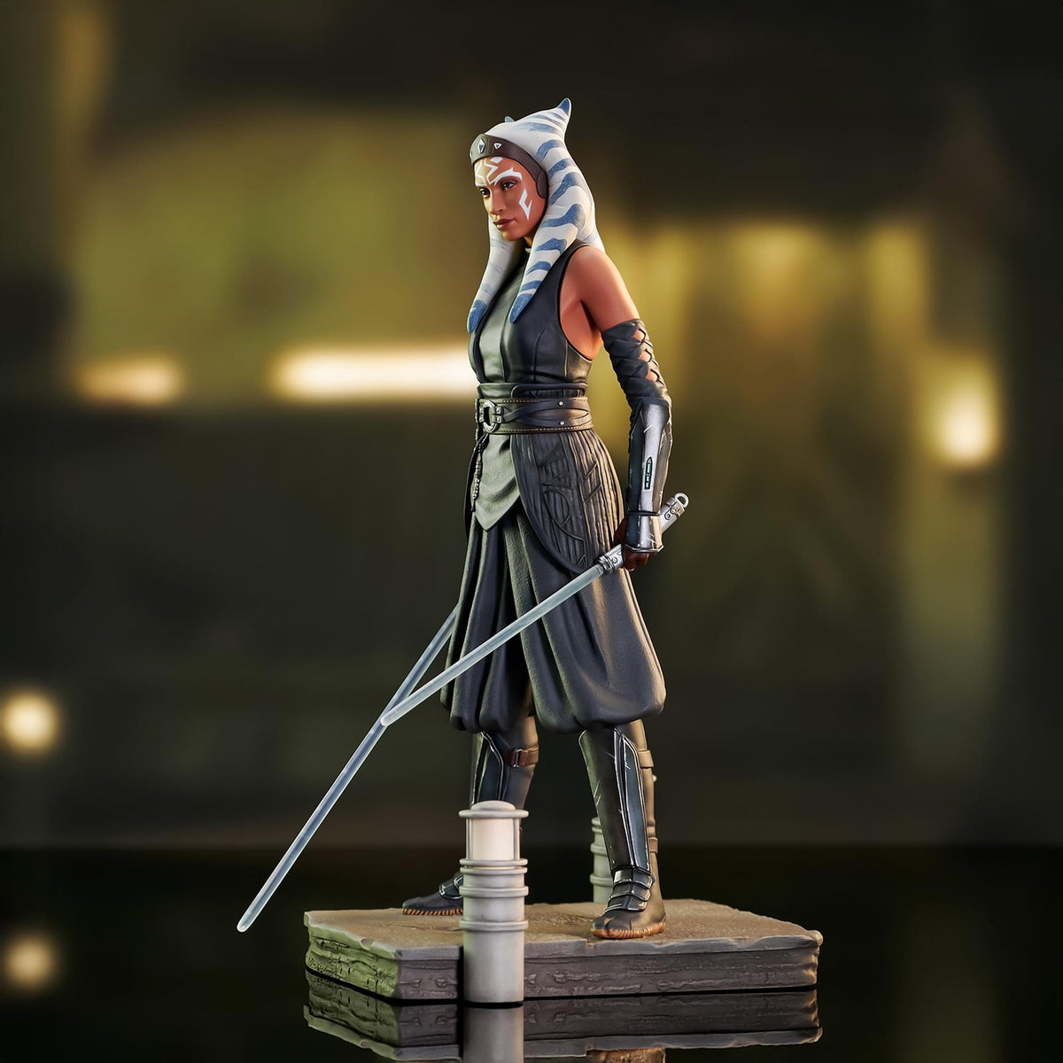 Star Wars: The Mandalorian Ahsoka Premier Collection 1:7 Scale Statue