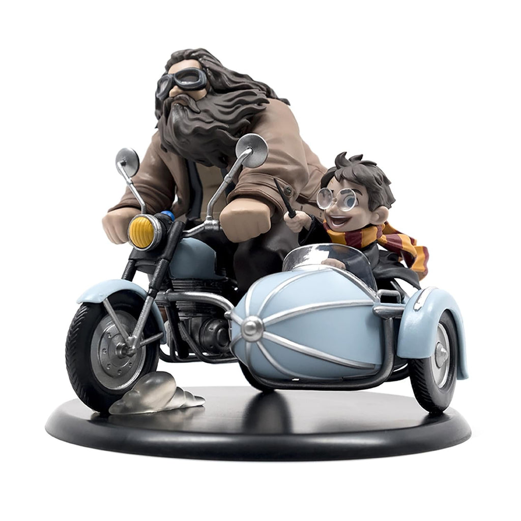 Harry Potter Hagrid and Harry 7 Inch Q-Fig Max Figure Diorama