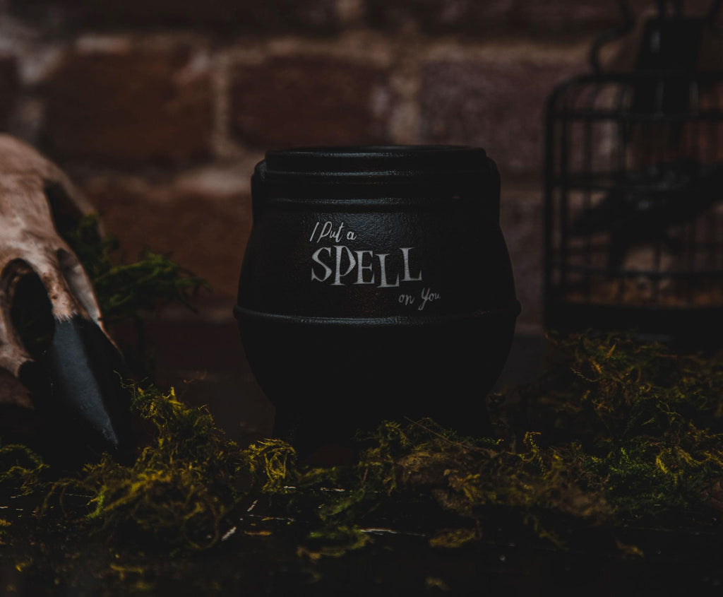 Disney Hocus Pocus "I Put A Spell On You" Ceramic Cauldron Candle