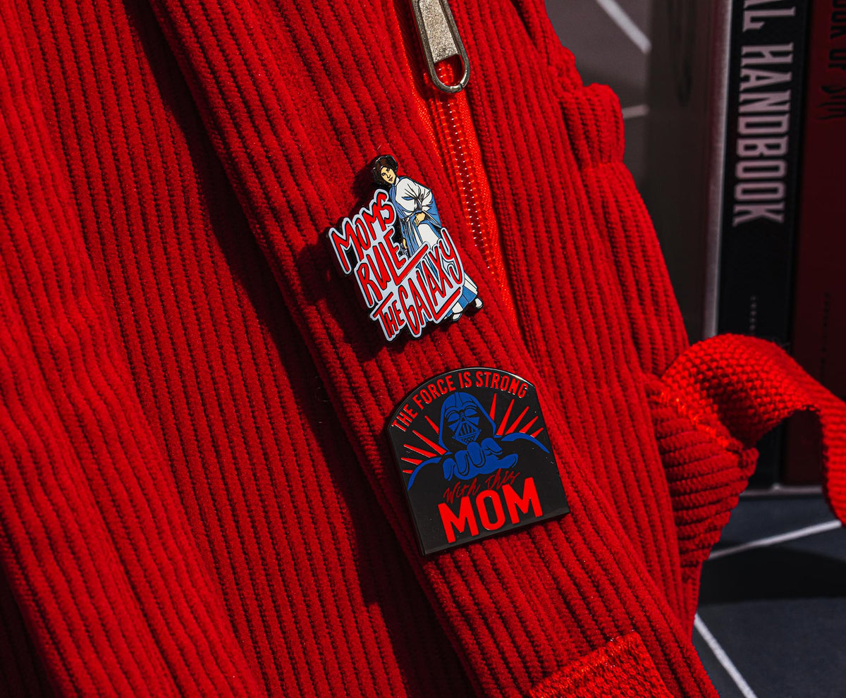 Star Wars Darth Vader "The Force Is Strong With This Mom" Enamel Pin