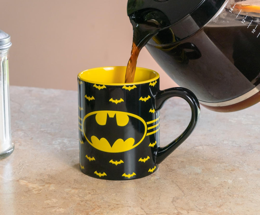 DC Comics Batman Logo Ceramic Mug | Holds 14 Ounces