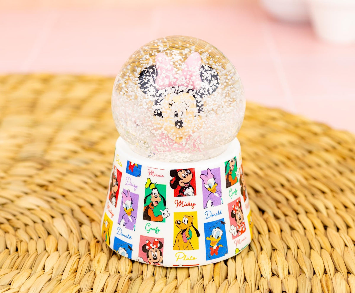 Disney Minnie Mouse Pink 3-Inch Mini Light-Up Snow Globe