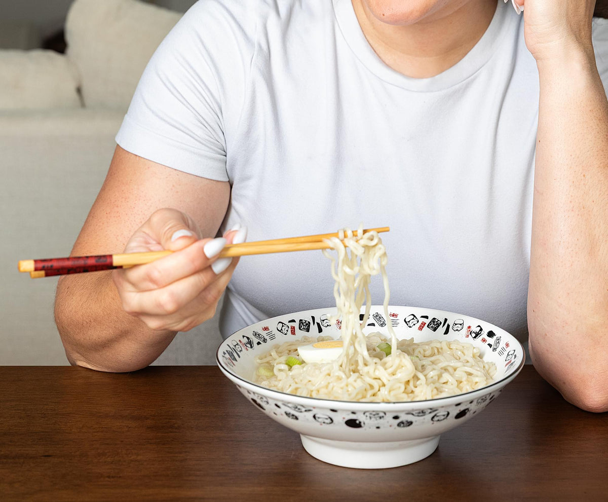 Star Wars Characters 30-Ounce Ceramic Ramen Bowl and Chopstick Set